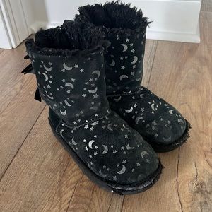 Black Star/Moon UGGs size 13